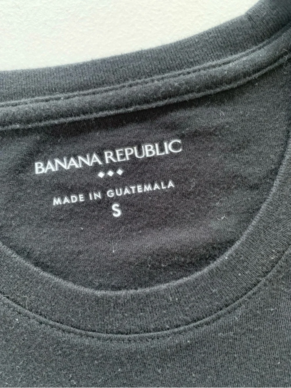 Banana Republic Black Graphic Elephant Tee